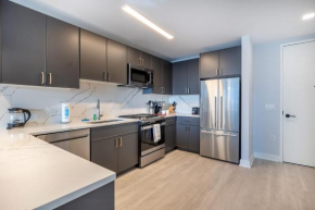Modern Apt with Indoor Pool-333-2608